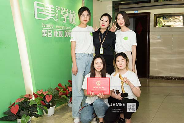 资阳化妆培训学校在哪里
