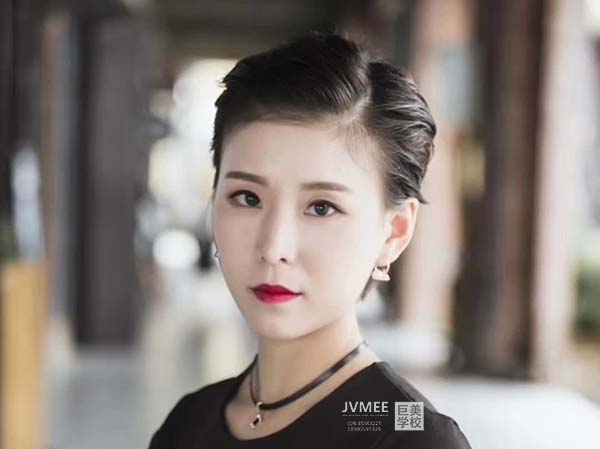 重庆万州区化妆培训学校哪家好