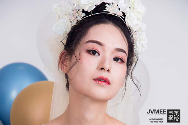 汉中化妆培训学费是多少
