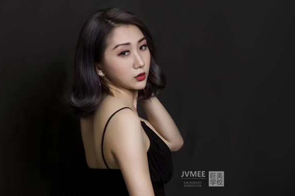 遂宁学化妆需要多少学费(遂宁化妆培训是怎么收费的)