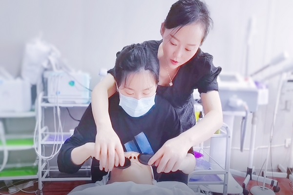成都美容培训